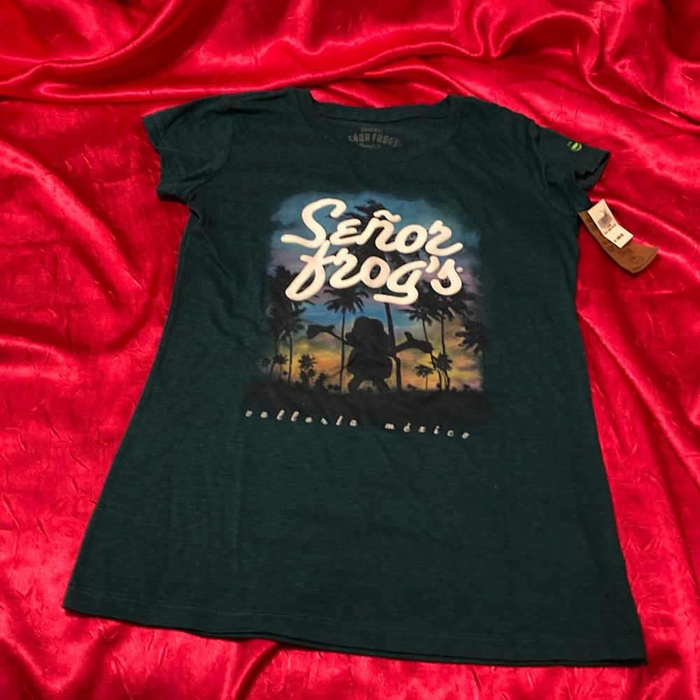 (Bundle 2 for $12) Señor Frogs Tee